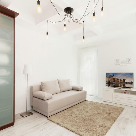 Apartments Gdansk Dworska By Noclegi Renters ภายนอก รูปภาพ